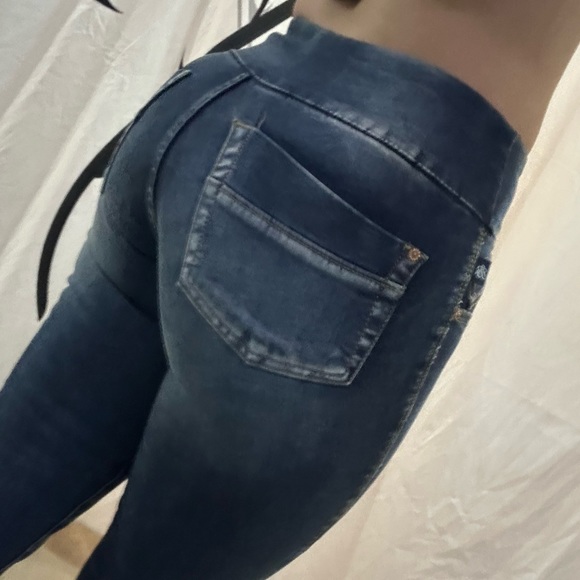 Rock & republic denim capris size 2M - Picture 3 of 4